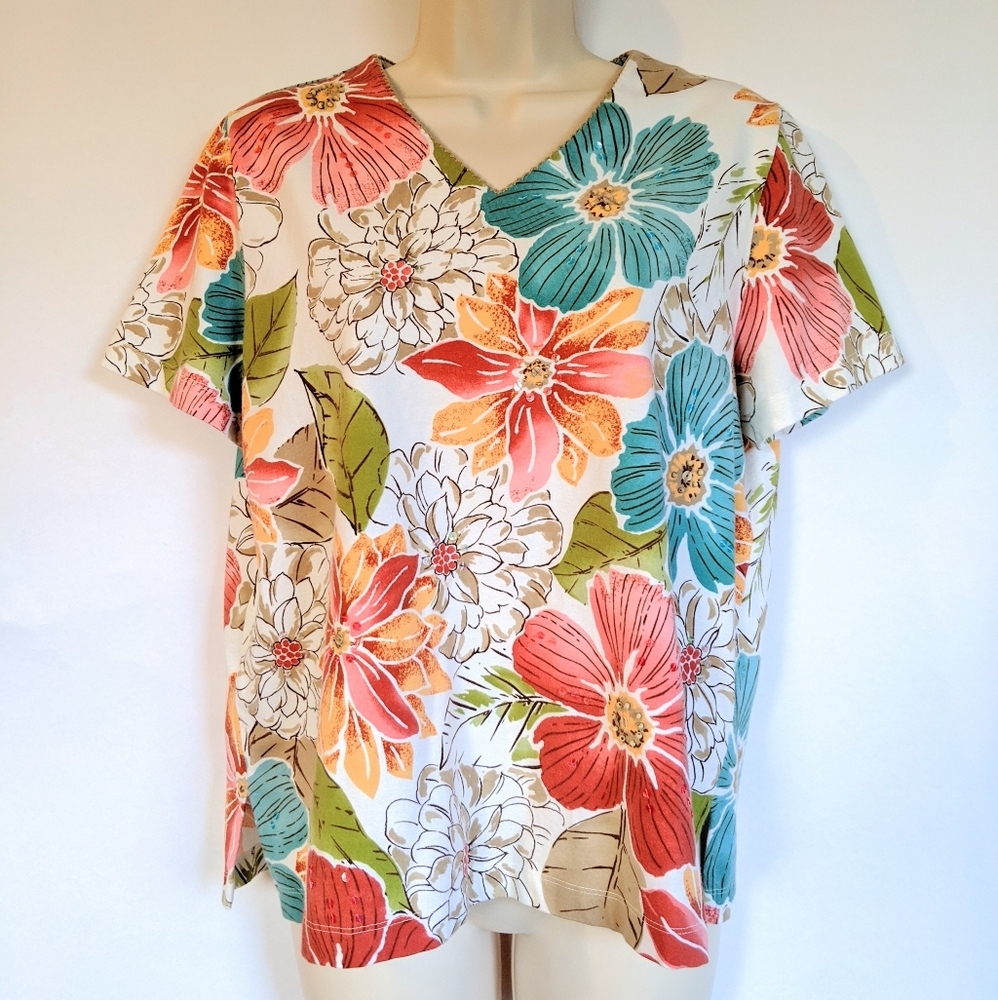 Alfred‎ Dunner floral v-neck t-shirt